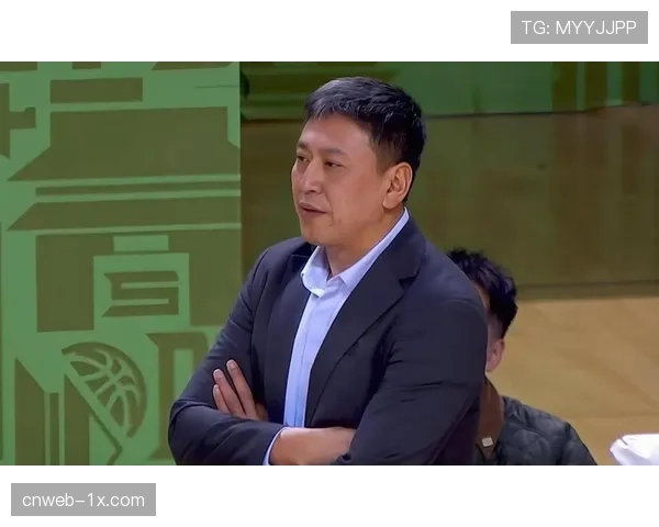 评论员观点:前裁判认为,当前对于进攻方寻找犯规的判罚过于宽松 评论员观点:前裁判认为,当前对于进攻方寻找犯规的判罚过于宽松